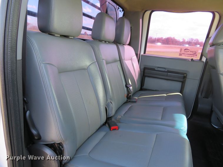 image for item DI3856 2014 Ford F250 Super Duty XL  Crew Cab flatbed pickup truck