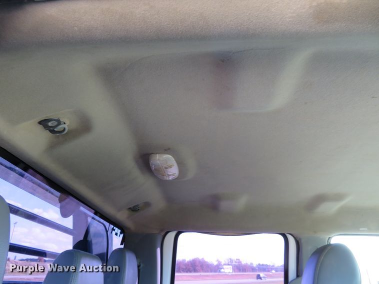 image for item DI3856 2014 Ford F250 Super Duty XL  Crew Cab flatbed pickup truck