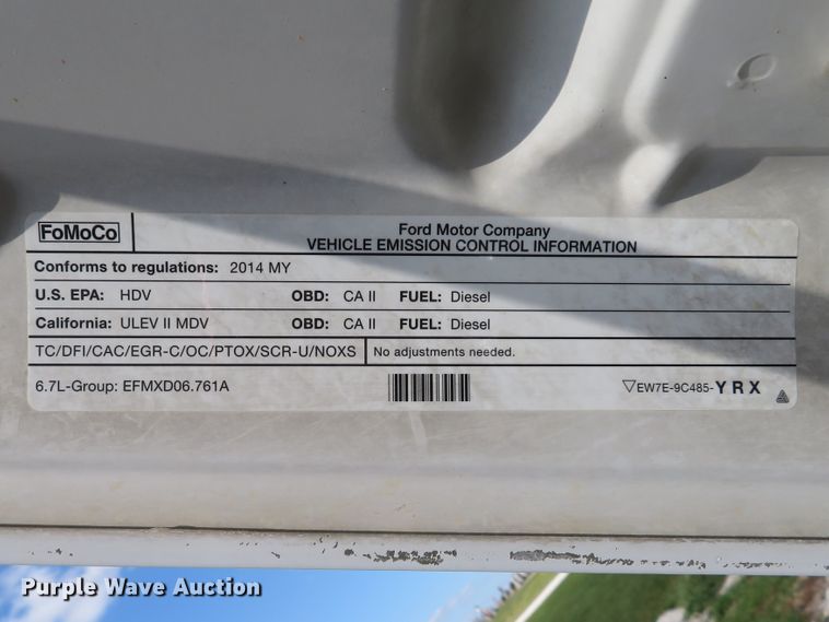 image for item DI3856 2014 Ford F250 Super Duty XL  Crew Cab flatbed pickup truck