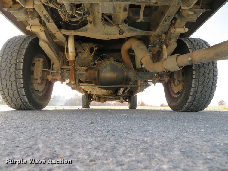 image for item DI3856 2014 Ford F250 Super Duty XL  Crew Cab flatbed pickup truck