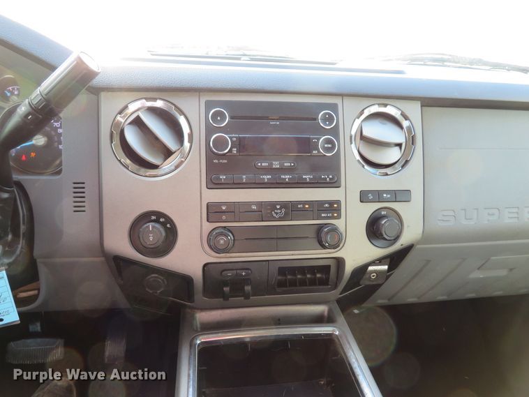 image for item DI3860 2011 Ford F250 Super Duty XLT  Crew Cab pickup truck