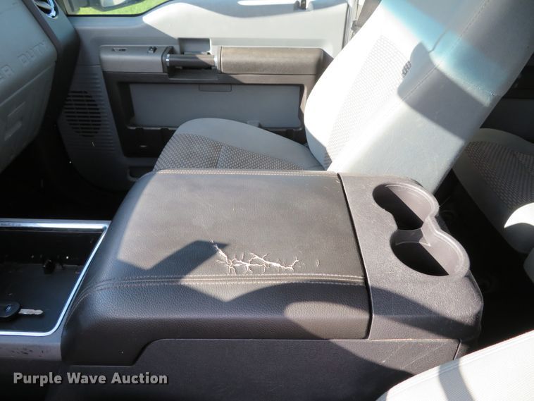 image for item DI3860 2011 Ford F250 Super Duty XLT  Crew Cab pickup truck