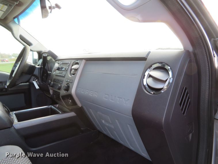 image for item DI3860 2011 Ford F250 Super Duty XLT  Crew Cab pickup truck