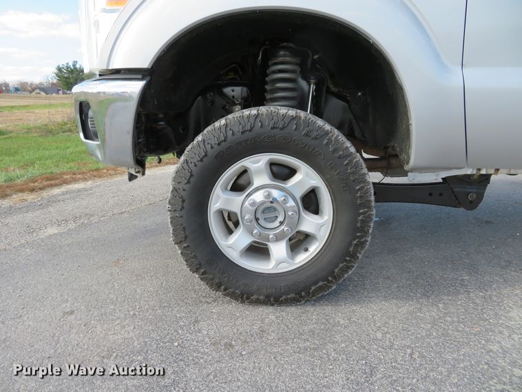 image for item DI3860 2011 Ford F250 Super Duty XLT  Crew Cab pickup truck