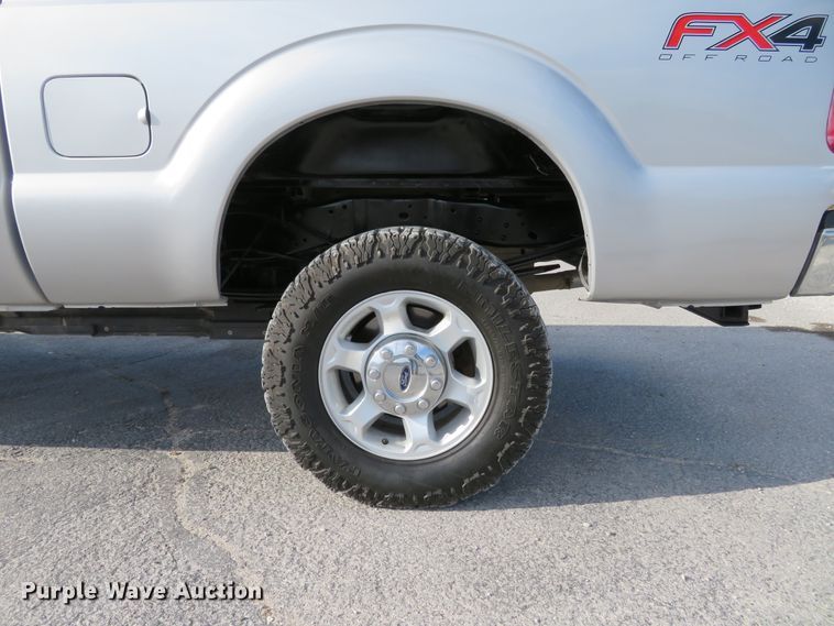 image for item DI3860 2011 Ford F250 Super Duty XLT  Crew Cab pickup truck