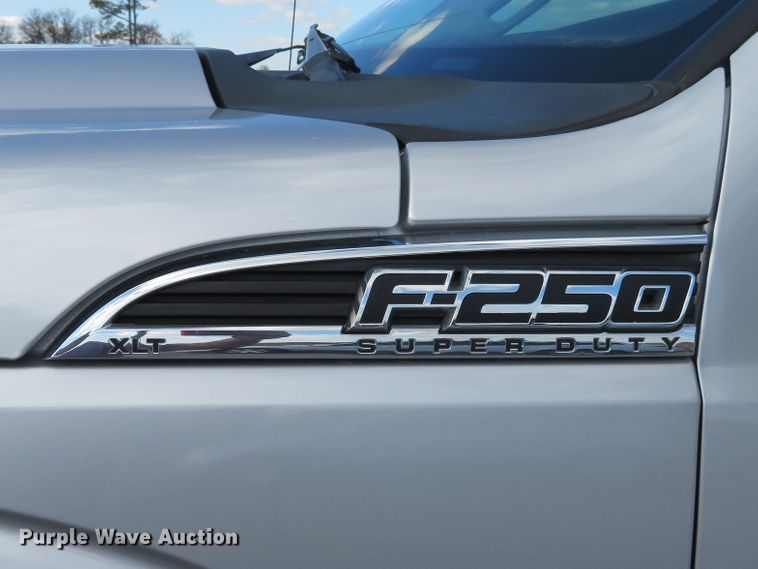 image for item DI3860 2011 Ford F250 Super Duty XLT  Crew Cab pickup truck