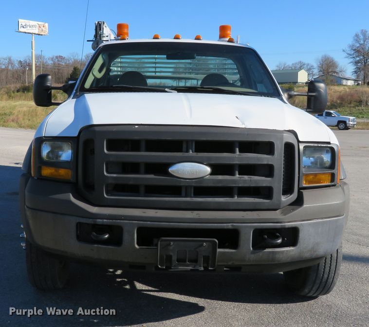 image for item DI3873 2005 Ford F450 Super Duty XL  utility truck