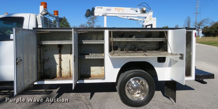 image for item DI3873 2005 Ford F450 Super Duty XL  utility truck