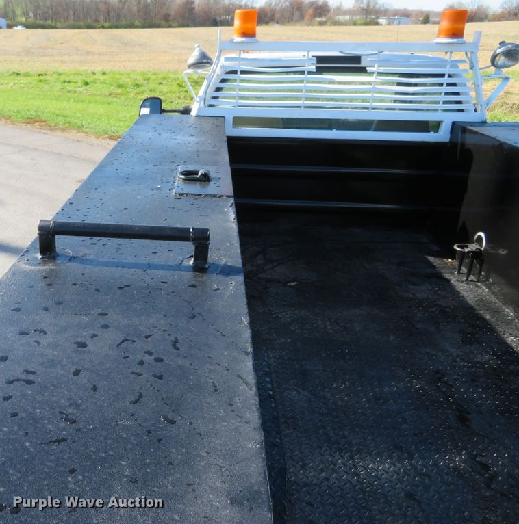 image for item DI3873 2005 Ford F450 Super Duty XL  utility truck