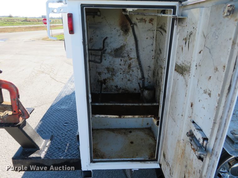 image for item DI3873 2005 Ford F450 Super Duty XL  utility truck