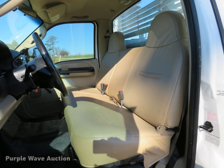 image for item DI3873 2005 Ford F450 Super Duty XL  utility truck