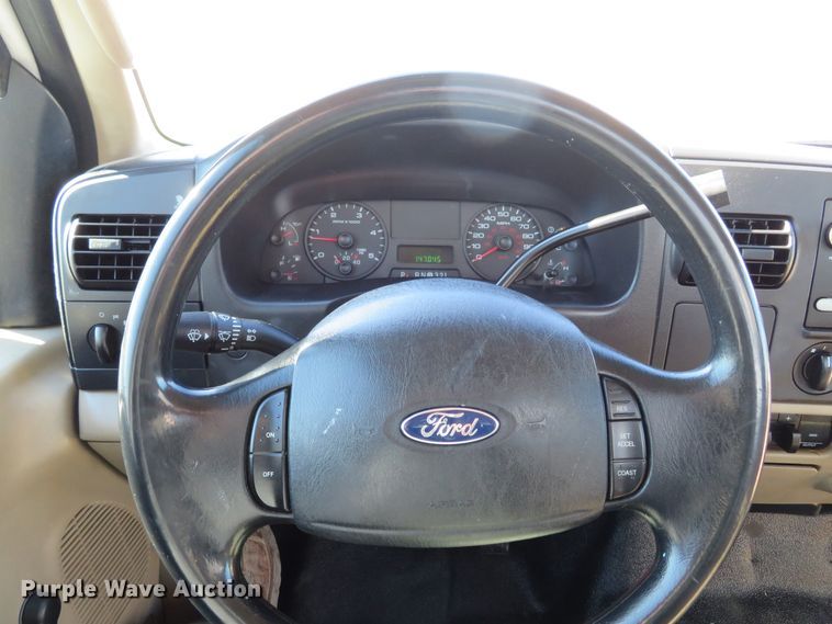 image for item DI3873 2005 Ford F450 Super Duty XL  utility truck