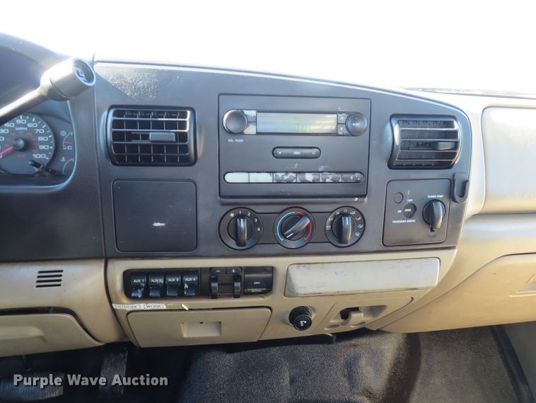 image for item DI3873 2005 Ford F450 Super Duty XL  utility truck