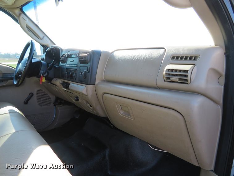 image for item DI3873 2005 Ford F450 Super Duty XL  utility truck