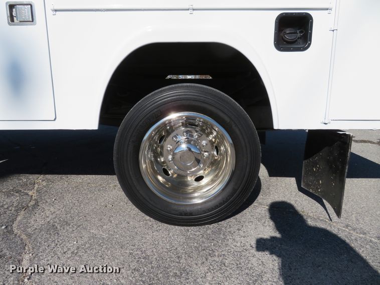 image for item DI3873 2005 Ford F450 Super Duty XL  utility truck