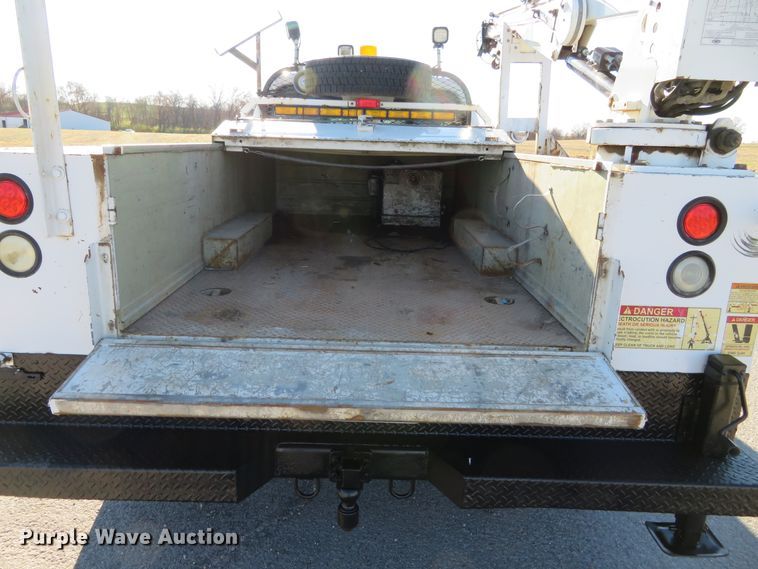 image for item DI3878 2011 Ford F550 Super Duty XL  Crew Cab utility truck