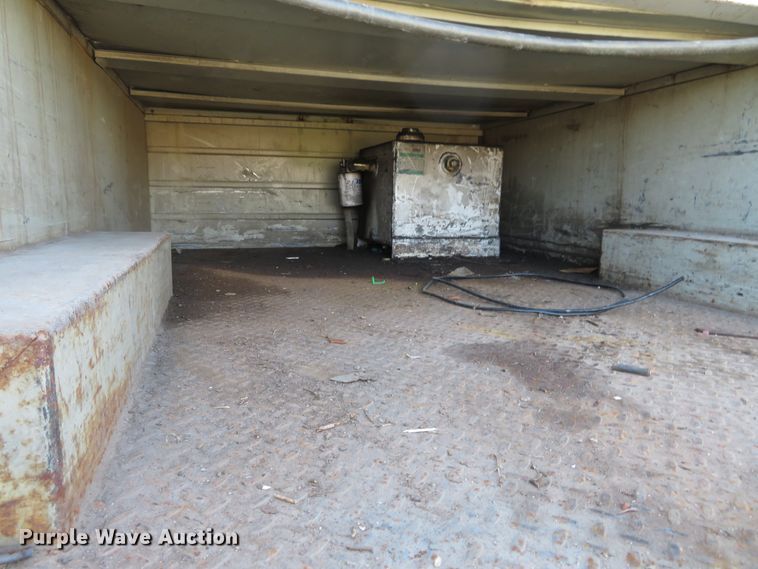 image for item DI3878 2011 Ford F550 Super Duty XL  Crew Cab utility truck