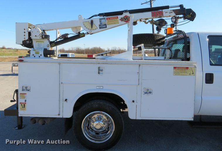 image for item DI3878 2011 Ford F550 Super Duty XL  Crew Cab utility truck