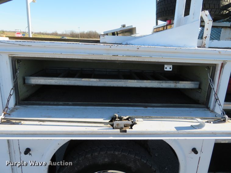 image for item DI3878 2011 Ford F550 Super Duty XL  Crew Cab utility truck