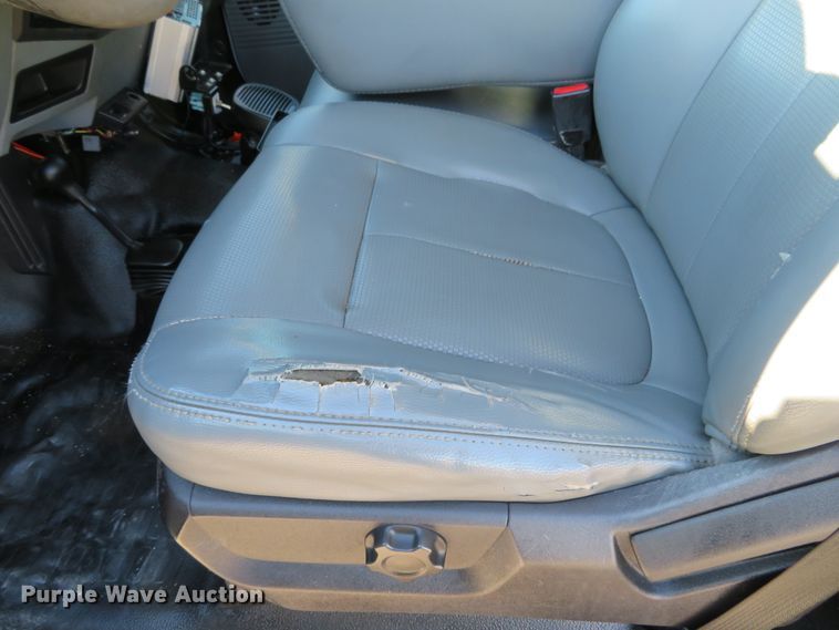 image for item DI3878 2011 Ford F550 Super Duty XL  Crew Cab utility truck