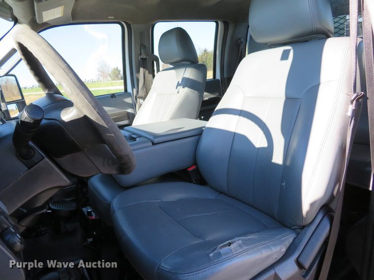 image for item DI3878 2011 Ford F550 Super Duty XL  Crew Cab utility truck