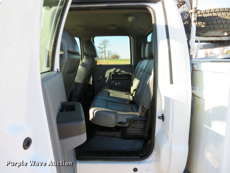 image for item DI3878 2011 Ford F550 Super Duty XL  Crew Cab utility truck