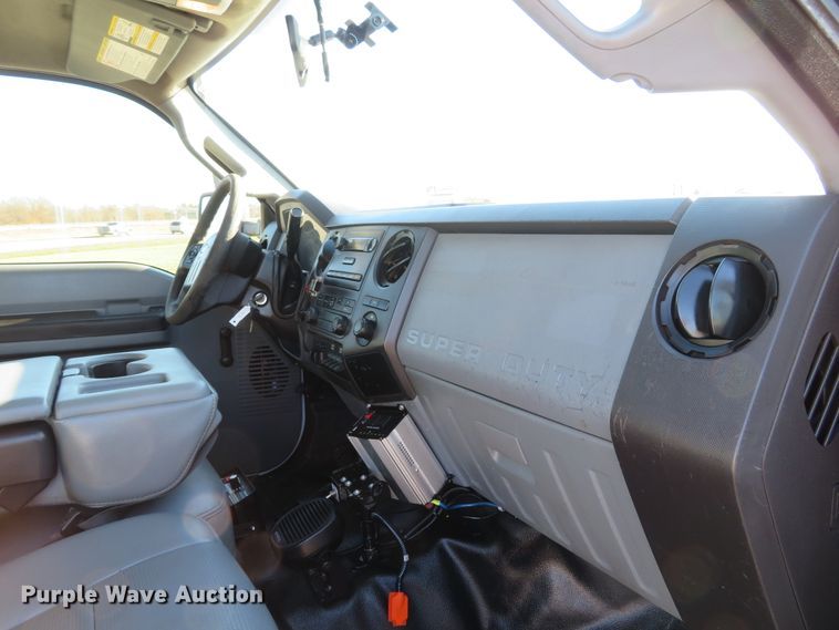 image for item DI3878 2011 Ford F550 Super Duty XL  Crew Cab utility truck