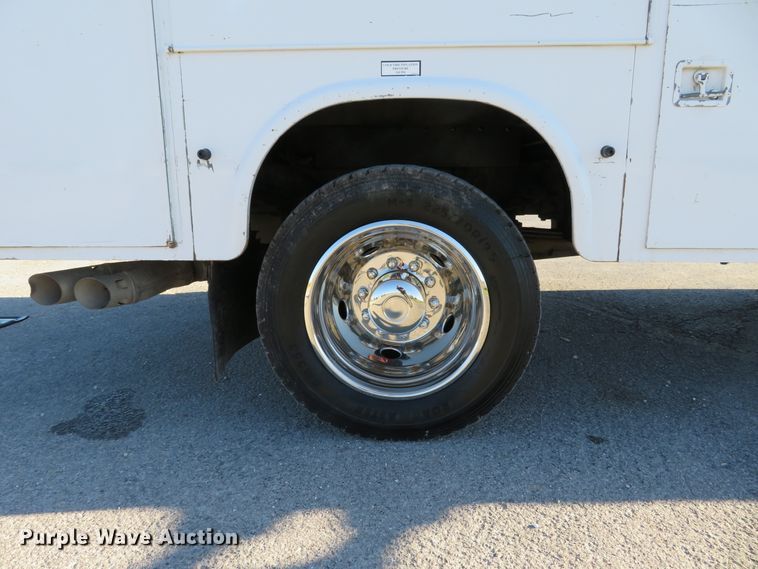 image for item DI3878 2011 Ford F550 Super Duty XL  Crew Cab utility truck