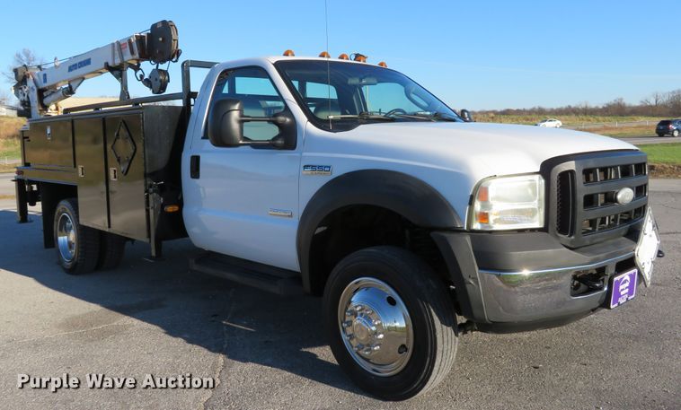 image for item DI3879 2006 Ford F550 Super Duty XL  utility truck