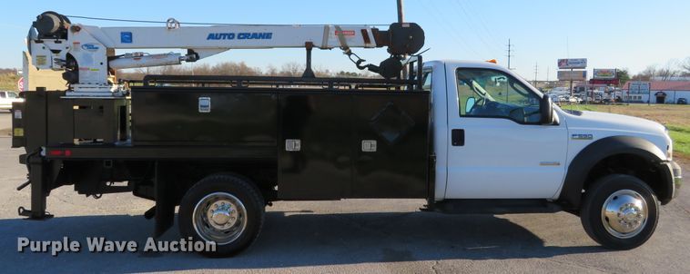 image for item DI3879 2006 Ford F550 Super Duty XL  utility truck
