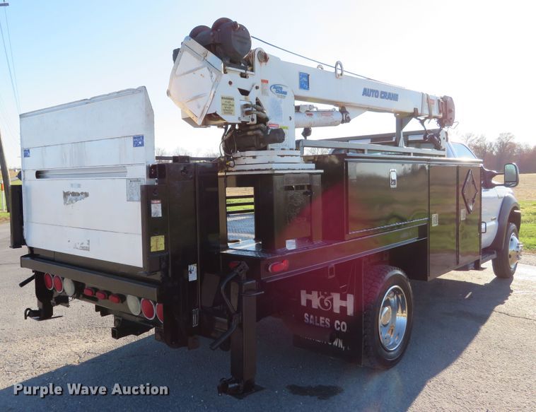 image for item DI3879 2006 Ford F550 Super Duty XL  utility truck