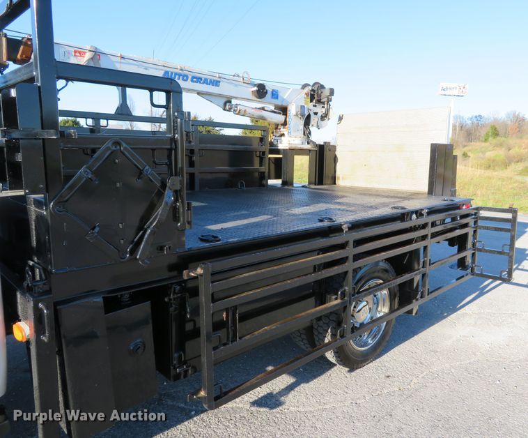 image for item DI3879 2006 Ford F550 Super Duty XL  utility truck