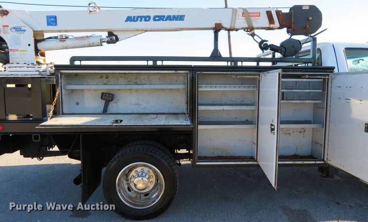 image for item DI3879 2006 Ford F550 Super Duty XL  utility truck