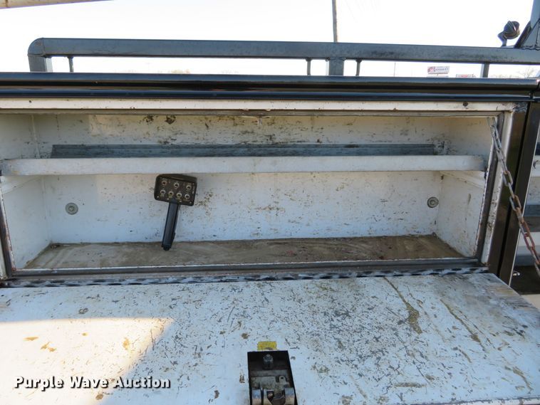 image for item DI3879 2006 Ford F550 Super Duty XL  utility truck