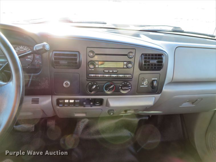 image for item DI3879 2006 Ford F550 Super Duty XL  utility truck