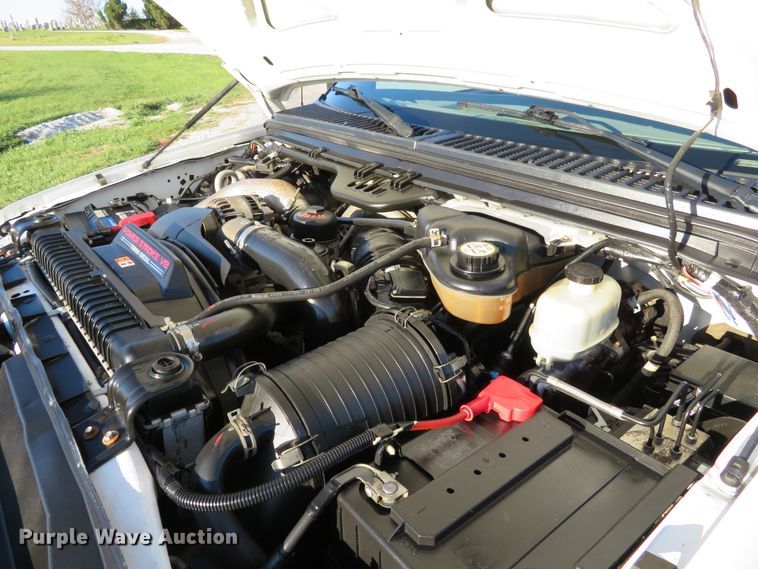 image for item DI3879 2006 Ford F550 Super Duty XL  utility truck