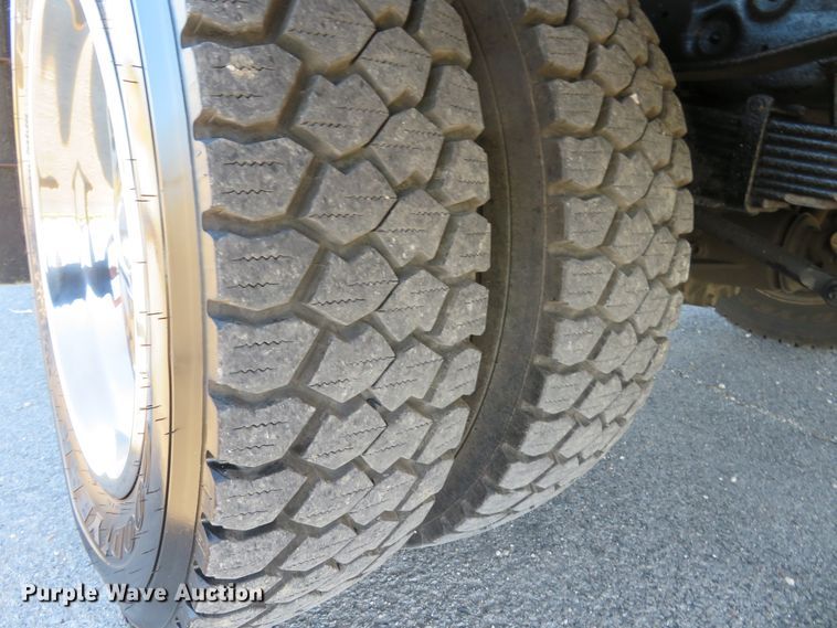 image for item DI3879 2006 Ford F550 Super Duty XL  utility truck