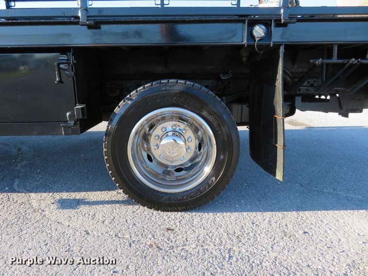 image for item DI3879 2006 Ford F550 Super Duty XL  utility truck