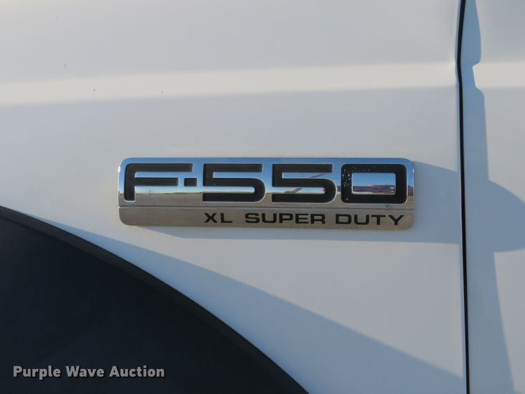 image for item DI3879 2006 Ford F550 Super Duty XL  utility truck