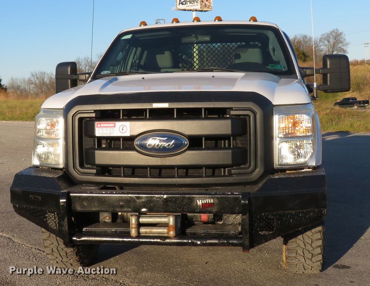 image for item DI3880 2011 Ford F350 Super Duty XL  SuperCab flatbed pickup truck