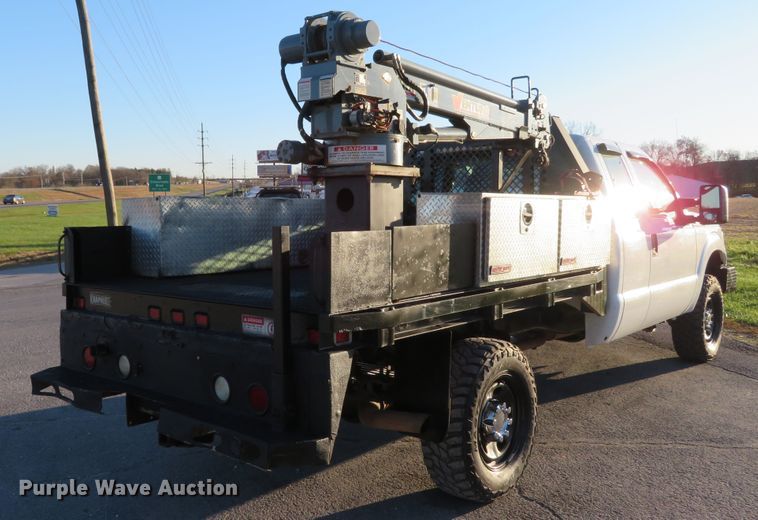 image for item DI3880 2011 Ford F350 Super Duty XL  SuperCab flatbed pickup truck