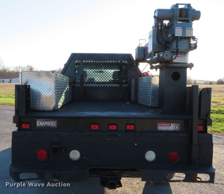 image for item DI3880 2011 Ford F350 Super Duty XL  SuperCab flatbed pickup truck