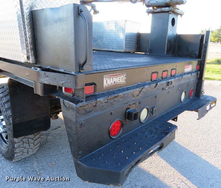 image for item DI3880 2011 Ford F350 Super Duty XL  SuperCab flatbed pickup truck