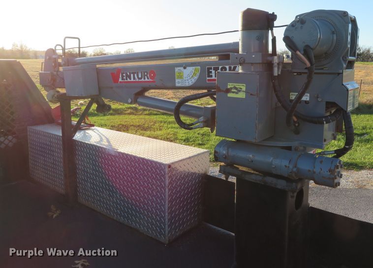 image for item DI3880 2011 Ford F350 Super Duty XL  SuperCab flatbed pickup truck