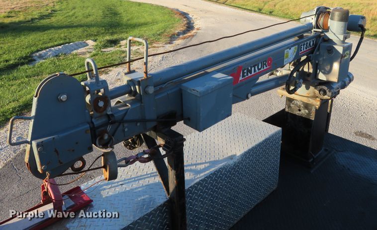 image for item DI3880 2011 Ford F350 Super Duty XL  SuperCab flatbed pickup truck