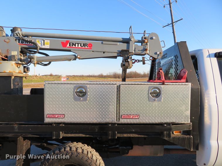 image for item DI3880 2011 Ford F350 Super Duty XL  SuperCab flatbed pickup truck