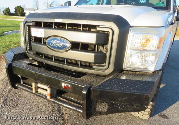 image for item DI3880 2011 Ford F350 Super Duty XL  SuperCab flatbed pickup truck