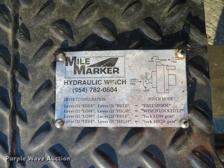 image for item DI3880 2011 Ford F350 Super Duty XL  SuperCab flatbed pickup truck