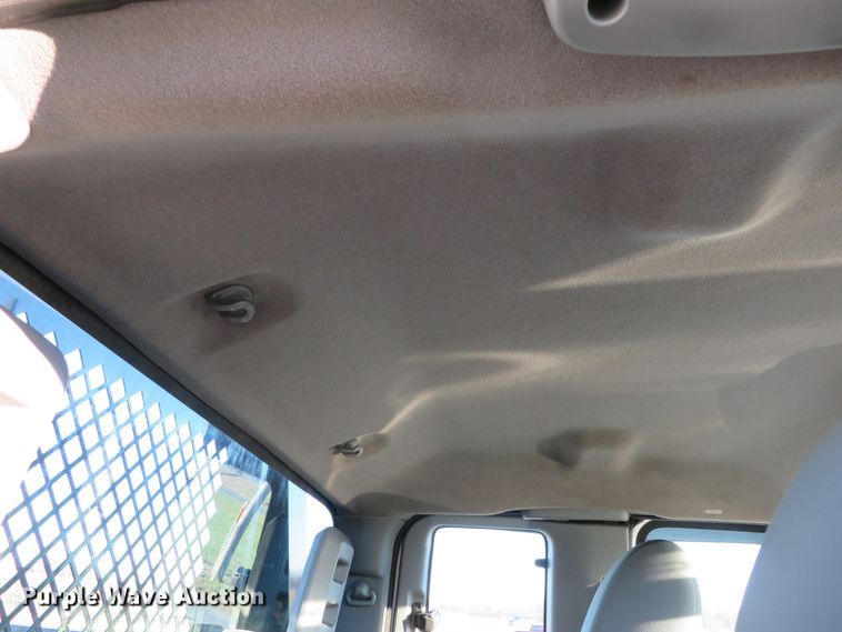 image for item DI3880 2011 Ford F350 Super Duty XL  SuperCab flatbed pickup truck