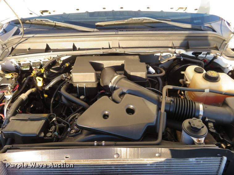 image for item DI3880 2011 Ford F350 Super Duty XL  SuperCab flatbed pickup truck